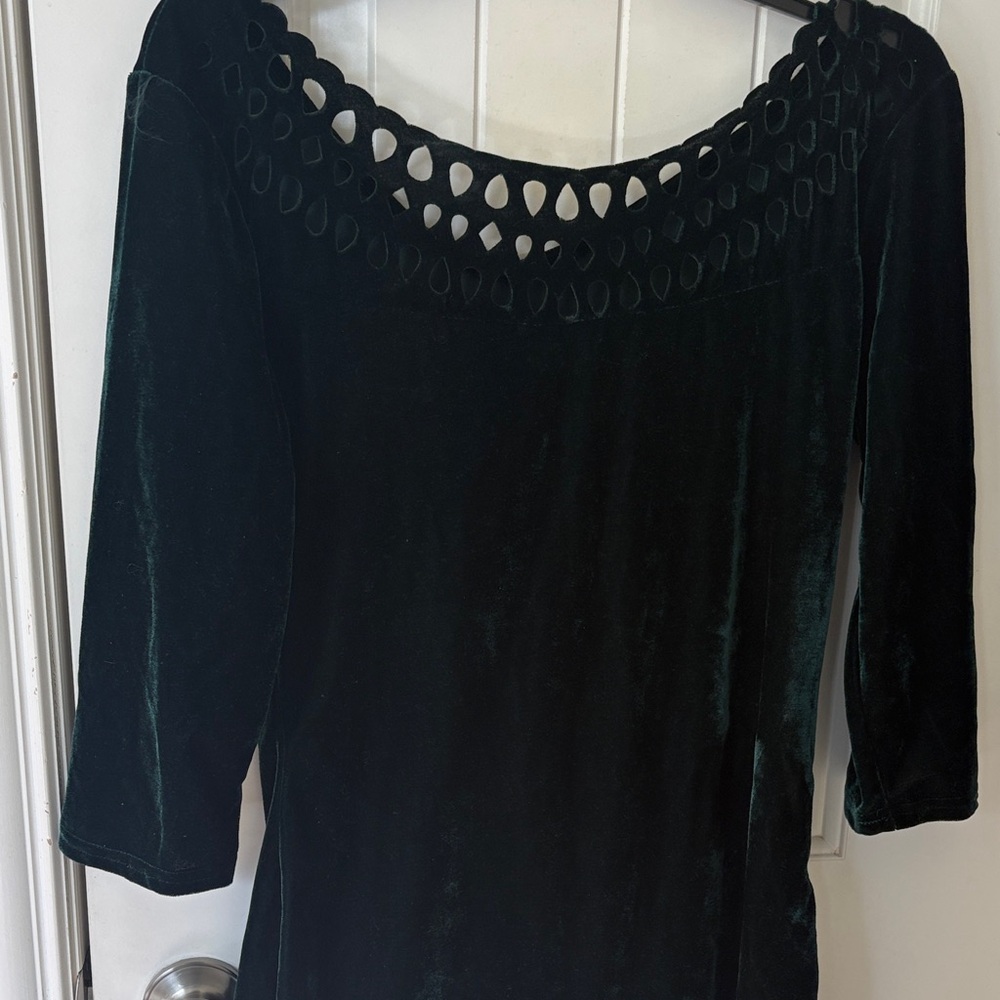Elegant Green Velvet Dress with Cutout Neckline